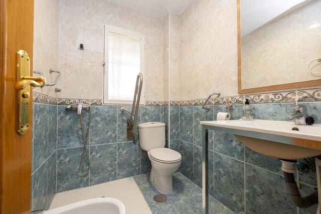 6 Zimmer Apartment zu verkaufen in Centro - Sagrario, Granada Stadt - 259.000 € (Ref: 9916595)