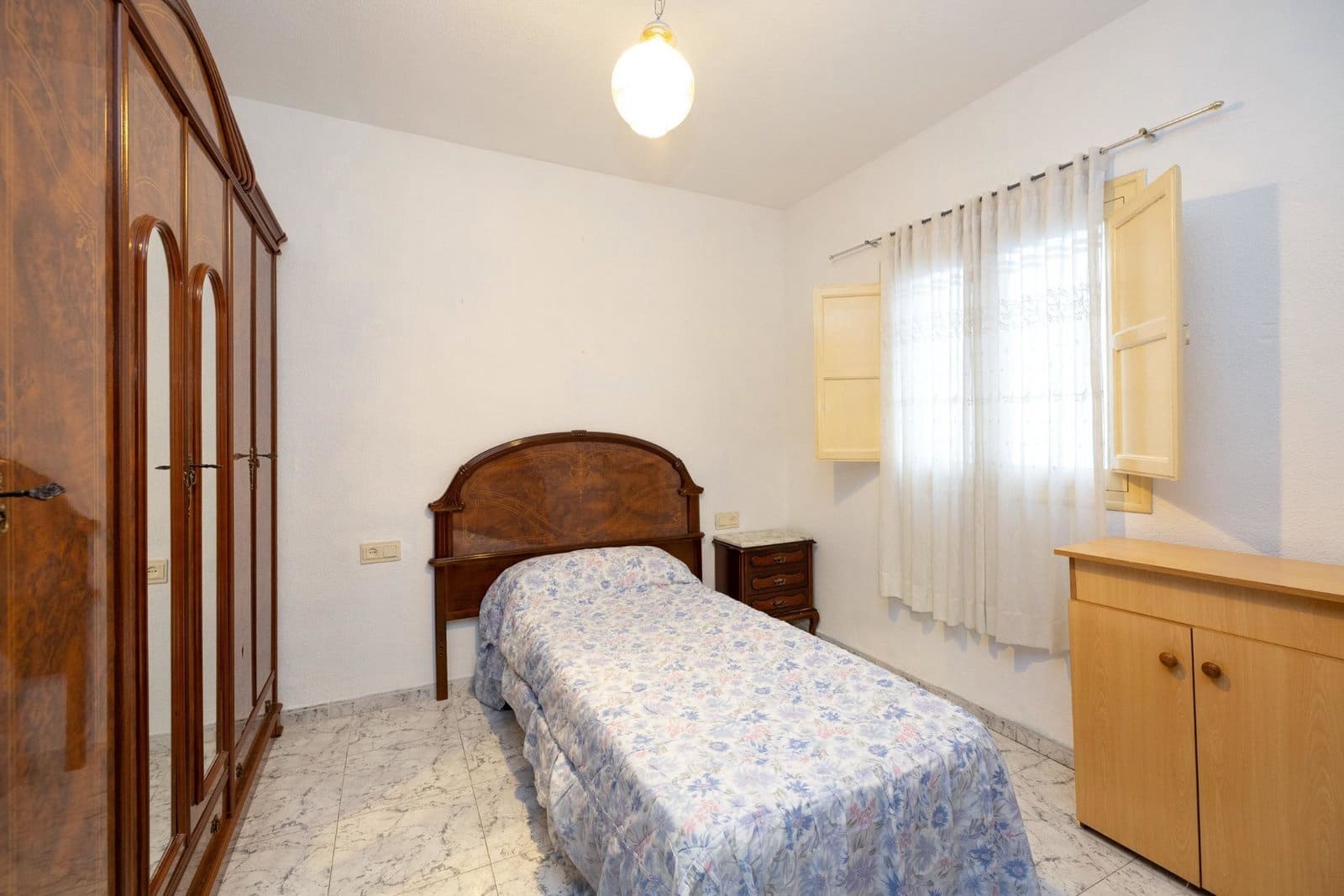 6 slaapkamer Appartement te koop in Granada stad - € 259.000 (Ref: 9916595)