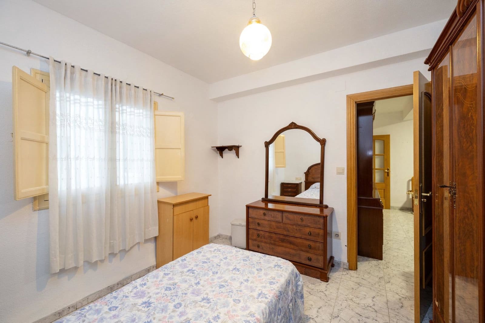 6 slaapkamer Appartement te koop in Granada stad - € 259.000 (Ref: 9916595)
