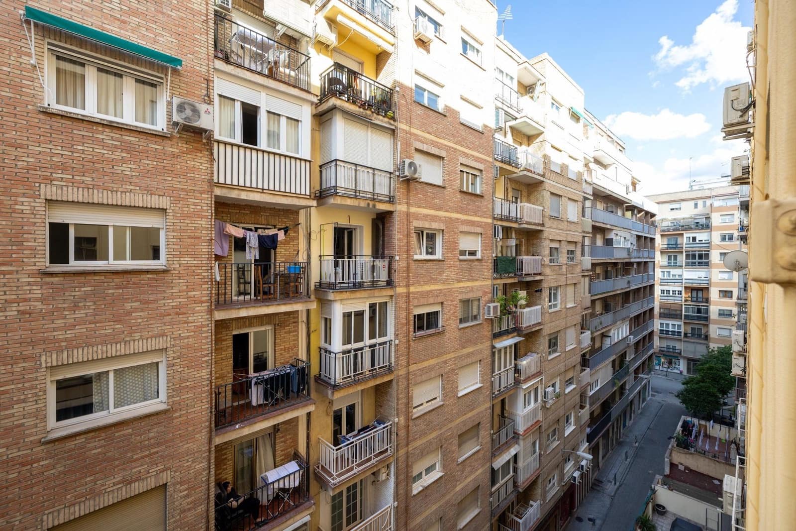 6 slaapkamer Appartement te koop in Granada stad - € 259.000 (Ref: 9916595)