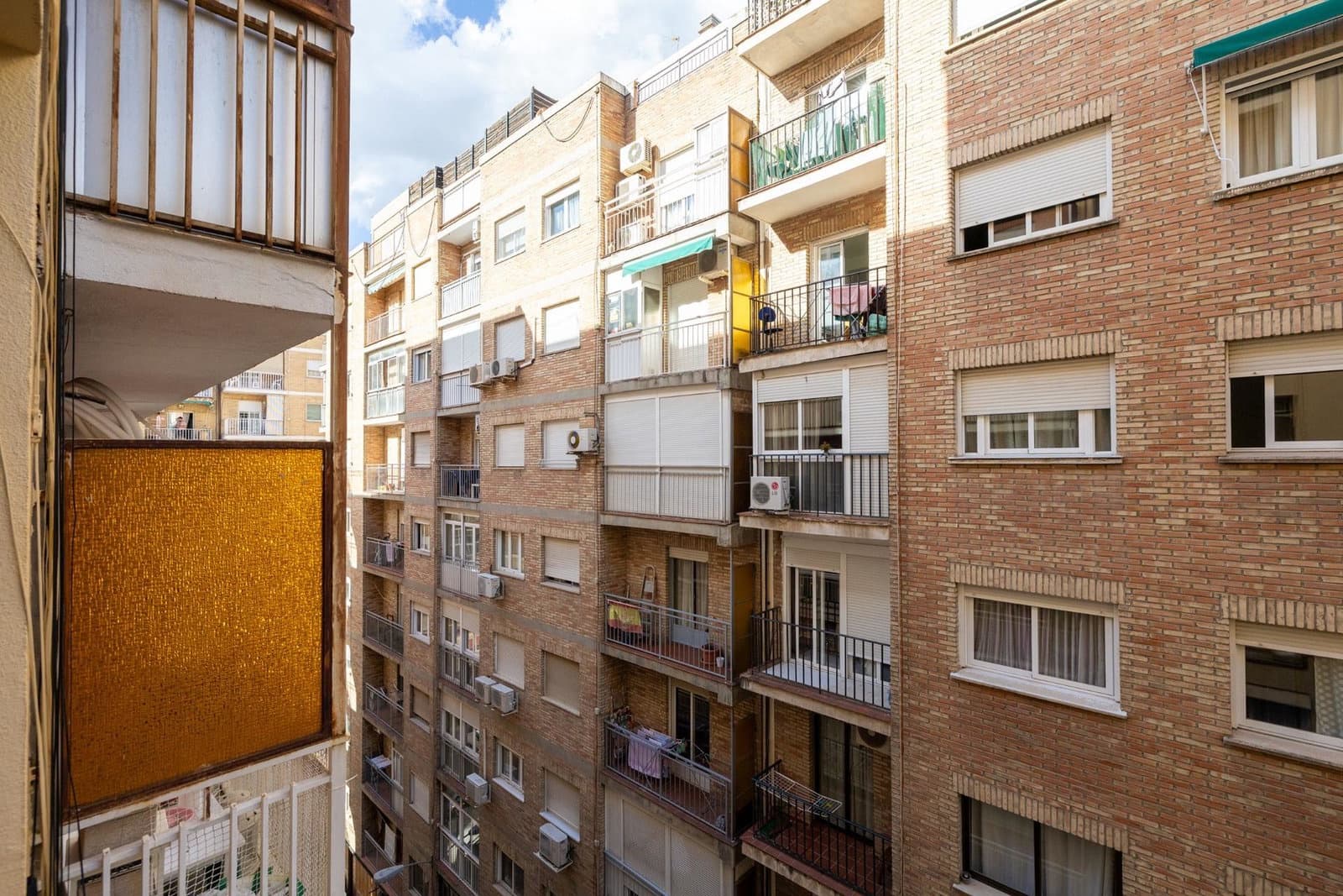 6 slaapkamer Appartement te koop in Granada stad - € 259.000 (Ref: 9916595)