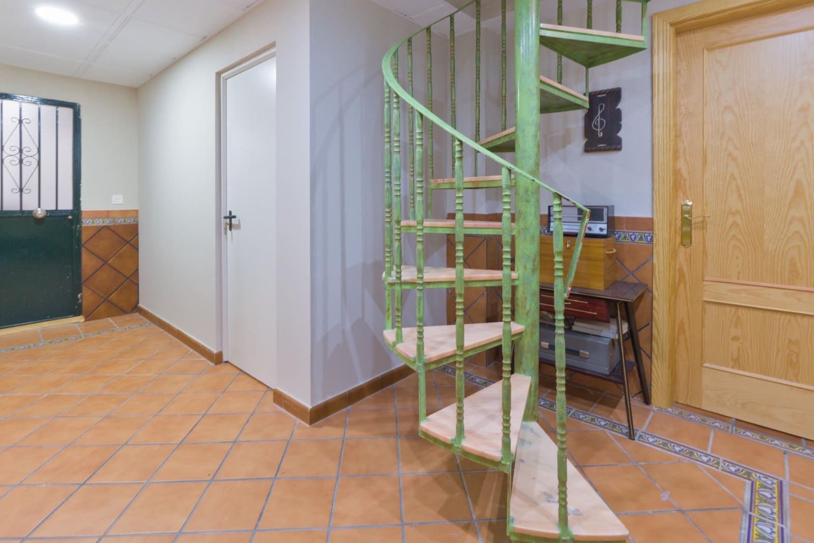 3 bedroom Villa for sale in Cajar with garage - € 359,500 (Ref: 9916596)