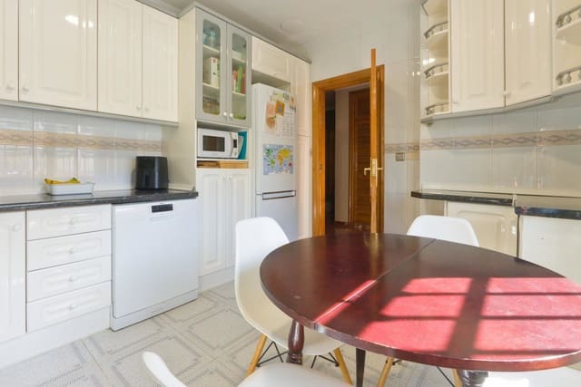 3 soveværelse Villa til salg i Cájar med garage - € 359.500 (Ref: 9916596)