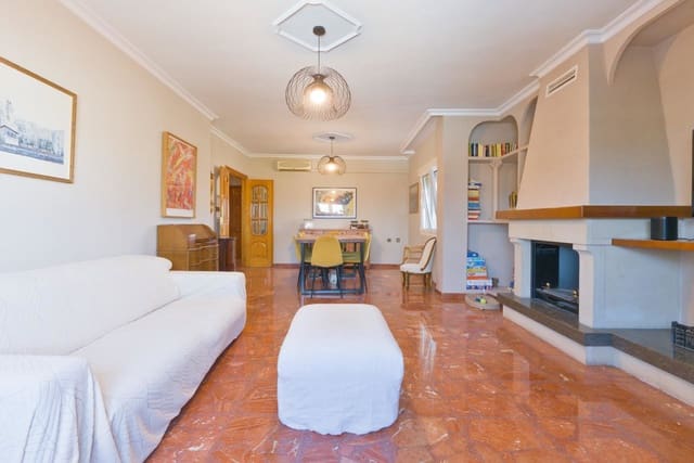 3 soveværelse Villa til salg i Cájar med garage - € 359.500 (Ref: 9916596)