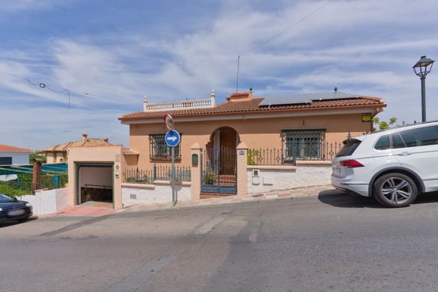 3 soveværelse Villa til salg i Cájar med garage - € 359.500 (Ref: 9916596)