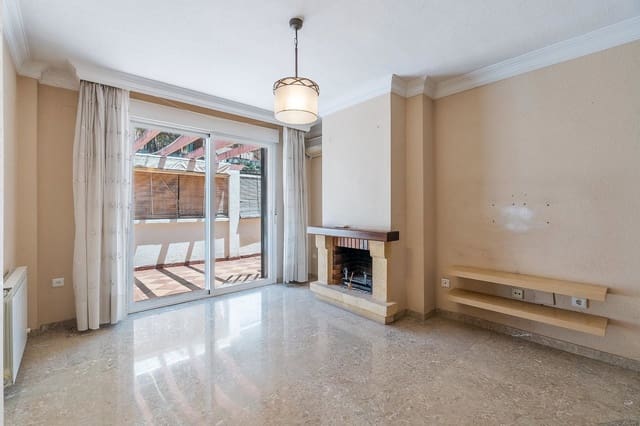 5 chambre Villa/Maison Mitoyenne à vendre à Huétor Vega avec garage - 323 000 € (Ref: 9916597)