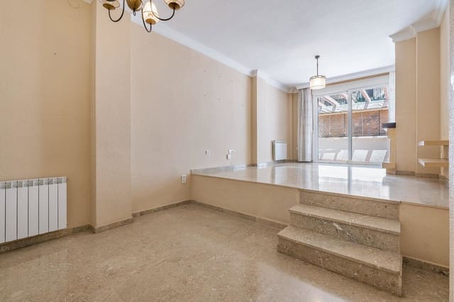 5 chambre Villa/Maison Mitoyenne à vendre à Huétor Vega avec garage - 323 000 € (Ref: 9916597)