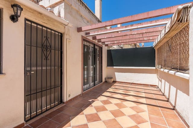 5 chambre Villa/Maison Mitoyenne à vendre à Huétor Vega avec garage - 323 000 € (Ref: 9916597)