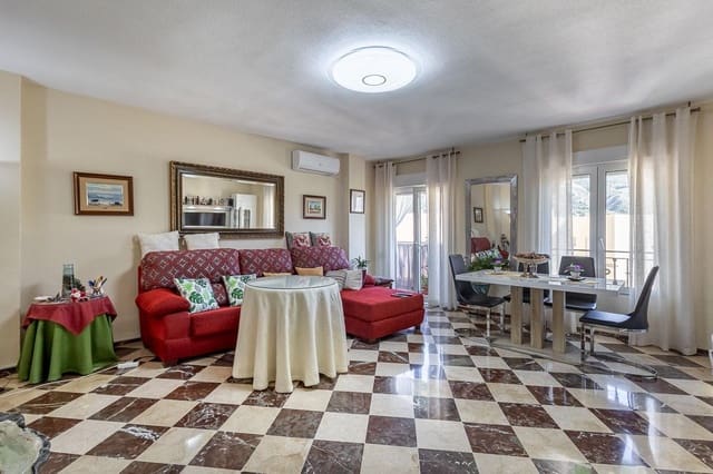4 Zimmer Apartment zu verkaufen in Cenes de la Vega mit Pool Garage - 205.000 € (Ref: 9916598)