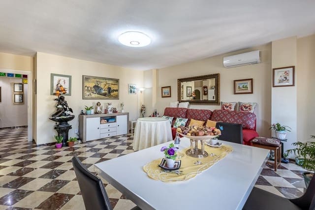 4 Zimmer Apartment zu verkaufen in Cenes de la Vega mit Pool Garage - 205.000 € (Ref: 9916598)