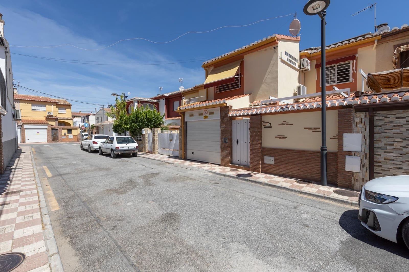 5 camera da letto Villetta a Schiera in vendita in Armilla con garage - 295.000 € (Rif: 9916599)