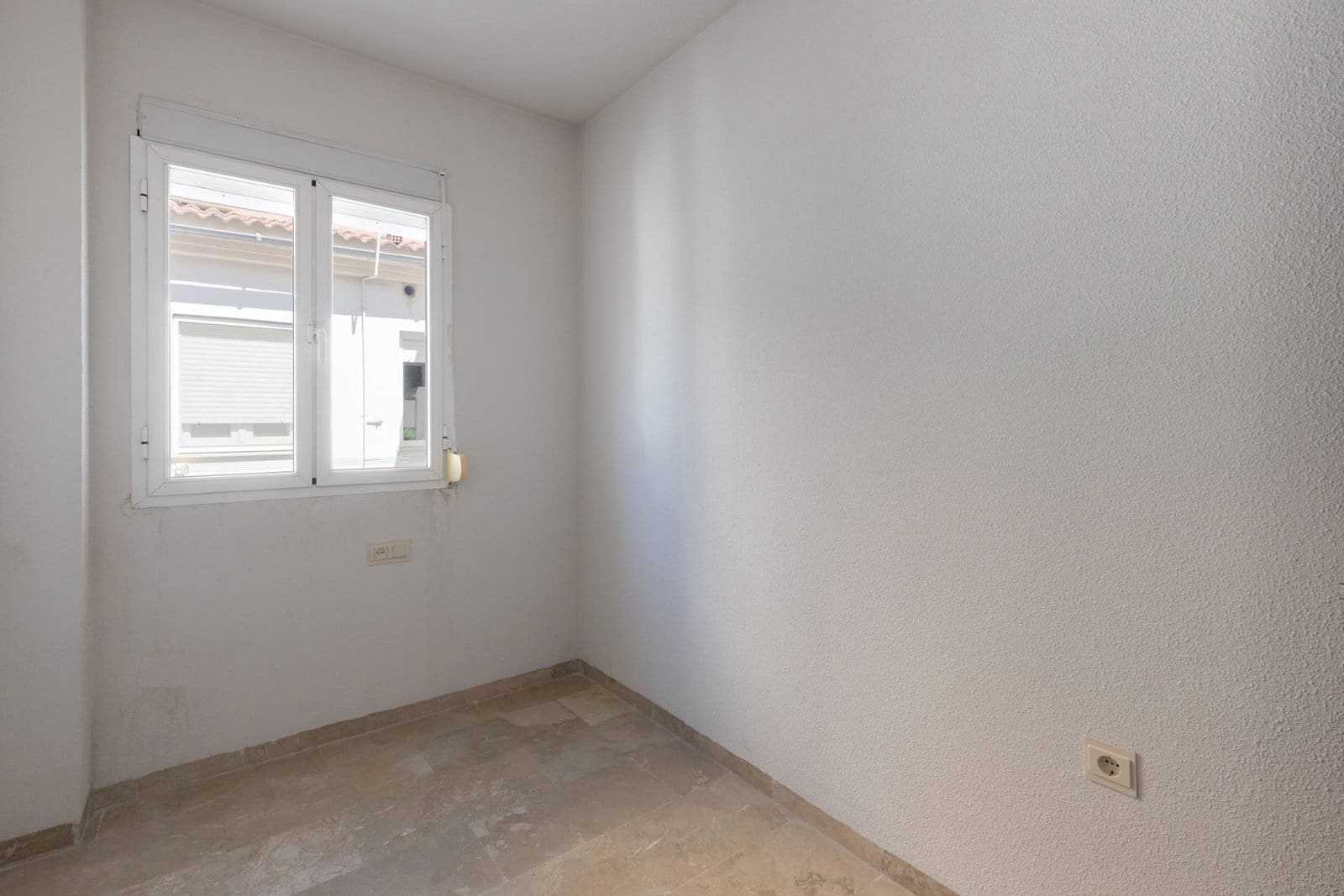 3 quarto Penthouse para venda em Cenes de la Vega com garagem - 167 000 € (Ref: 9916600)