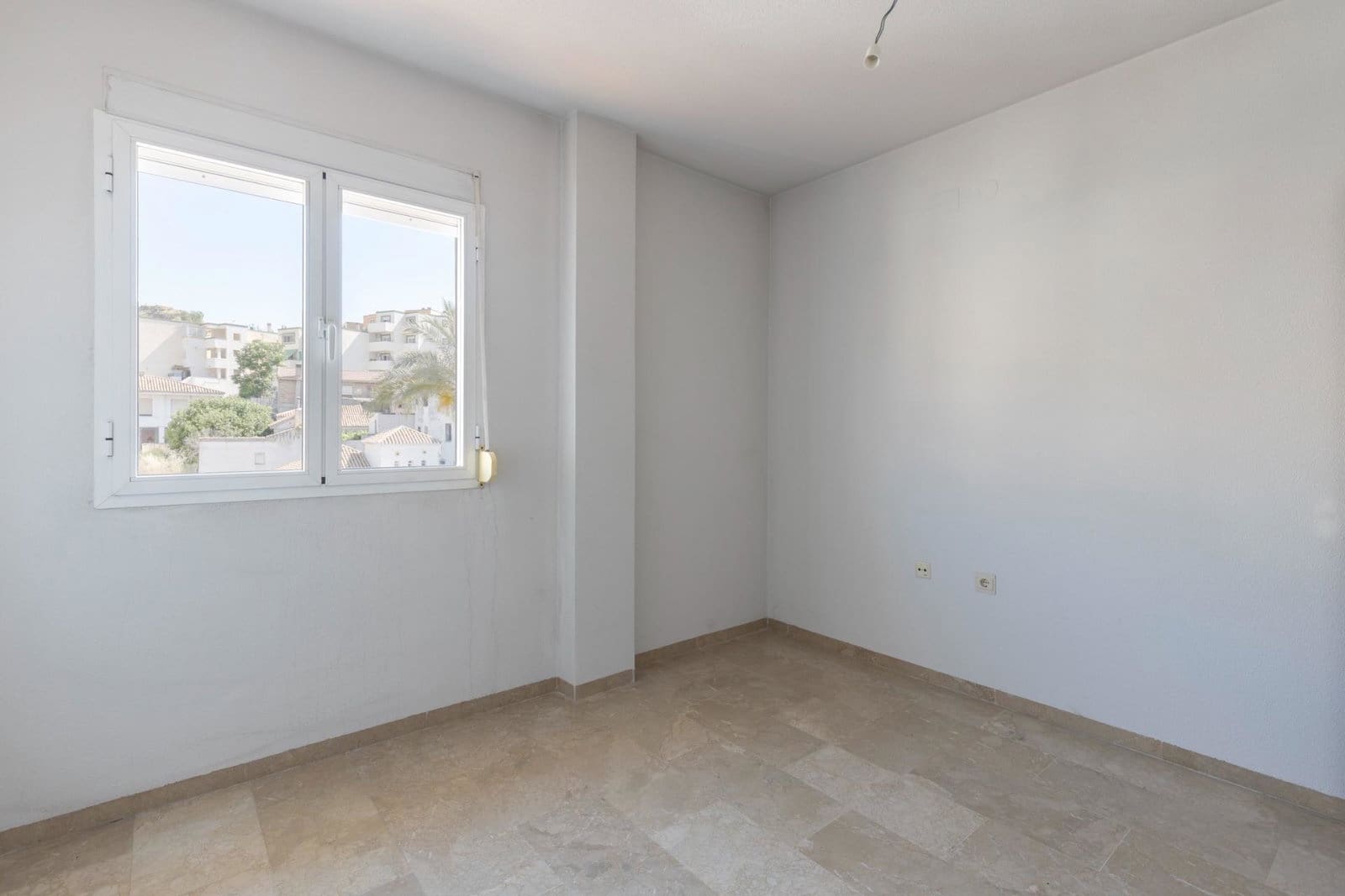 3 quarto Penthouse para venda em Cenes de la Vega com garagem - 167 000 € (Ref: 9916600)