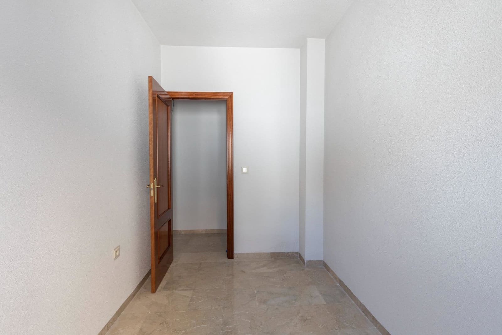 3 quarto Penthouse para venda em Cenes de la Vega com garagem - 167 000 € (Ref: 9916600)