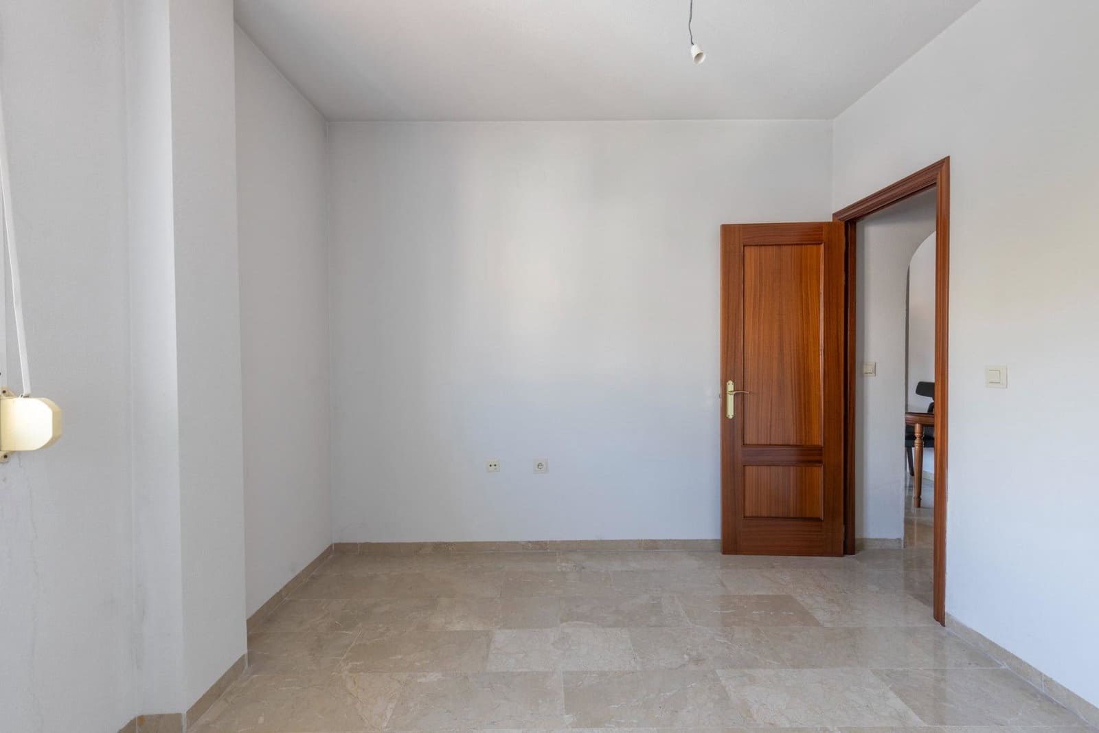 3 quarto Penthouse para venda em Cenes de la Vega com garagem - 167 000 € (Ref: 9916600)