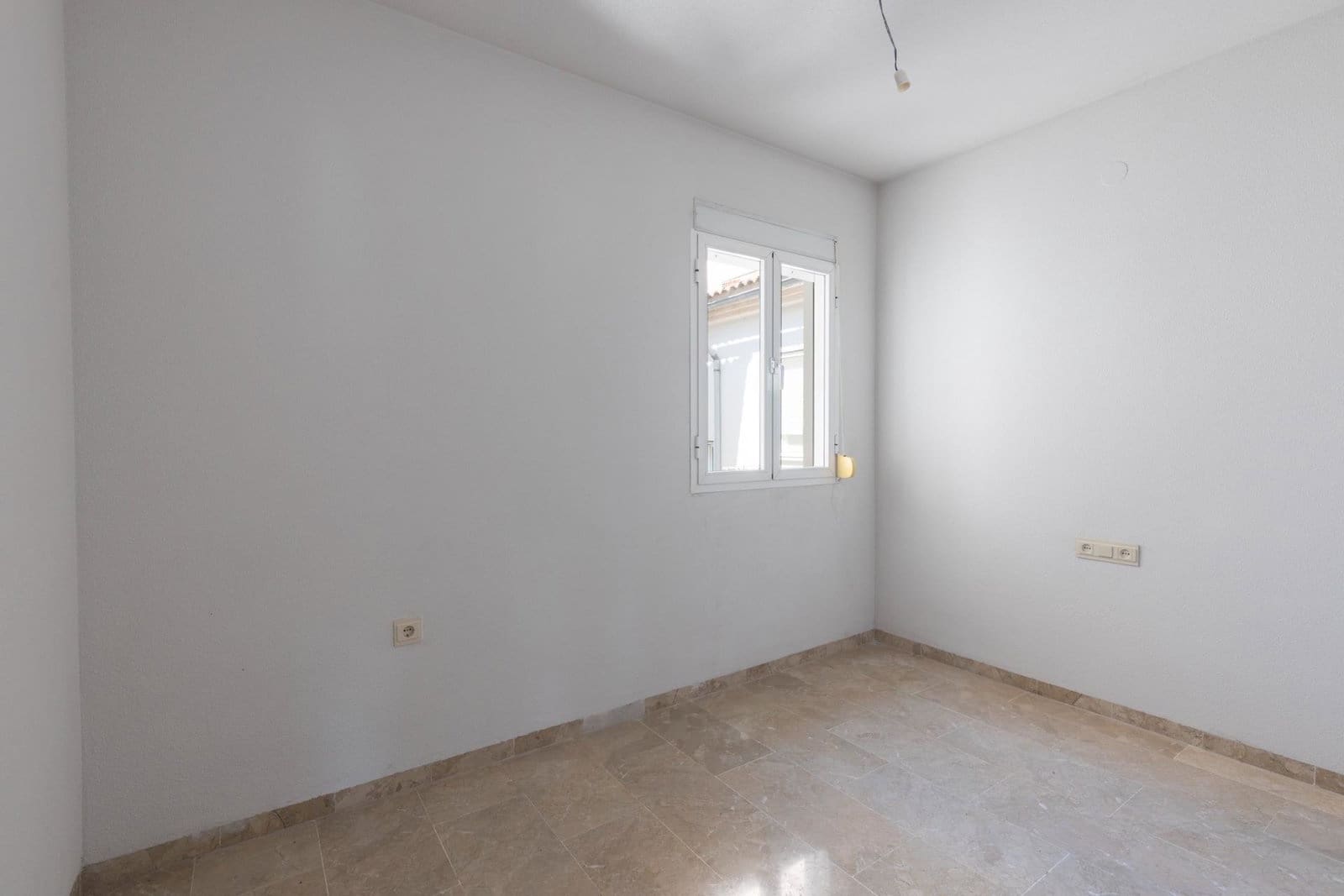 3 quarto Penthouse para venda em Cenes de la Vega com garagem - 167 000 € (Ref: 9916600)