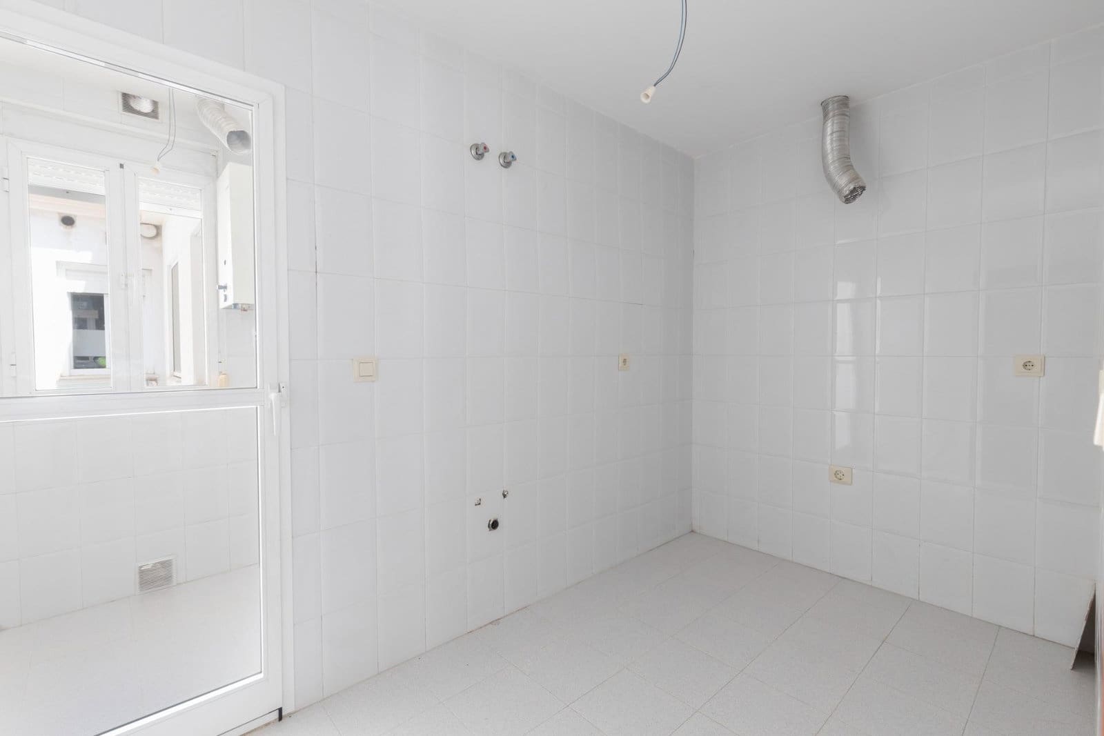 3 quarto Penthouse para venda em Cenes de la Vega com garagem - 167 000 € (Ref: 9916600)