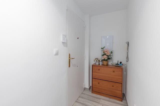 3 slaapkamer Appartement te koop in Atarfe met garage - € 189.000 (Ref: 9916604)