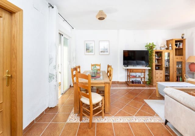 4 chambre Villa/Maison Mitoyenne à vendre à La Zubia avec piscine garage - 255 000 € (Ref: 9916605)