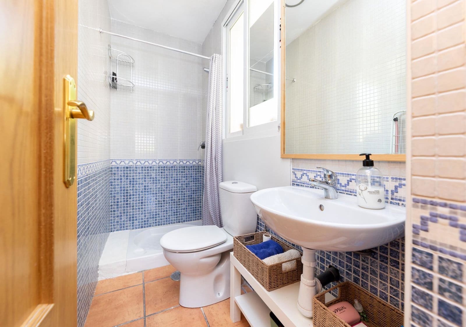 4 soveværelse Rækkehus til salg i La Zubia med swimmingpool garage - € 255.000 (Ref: 9916605)