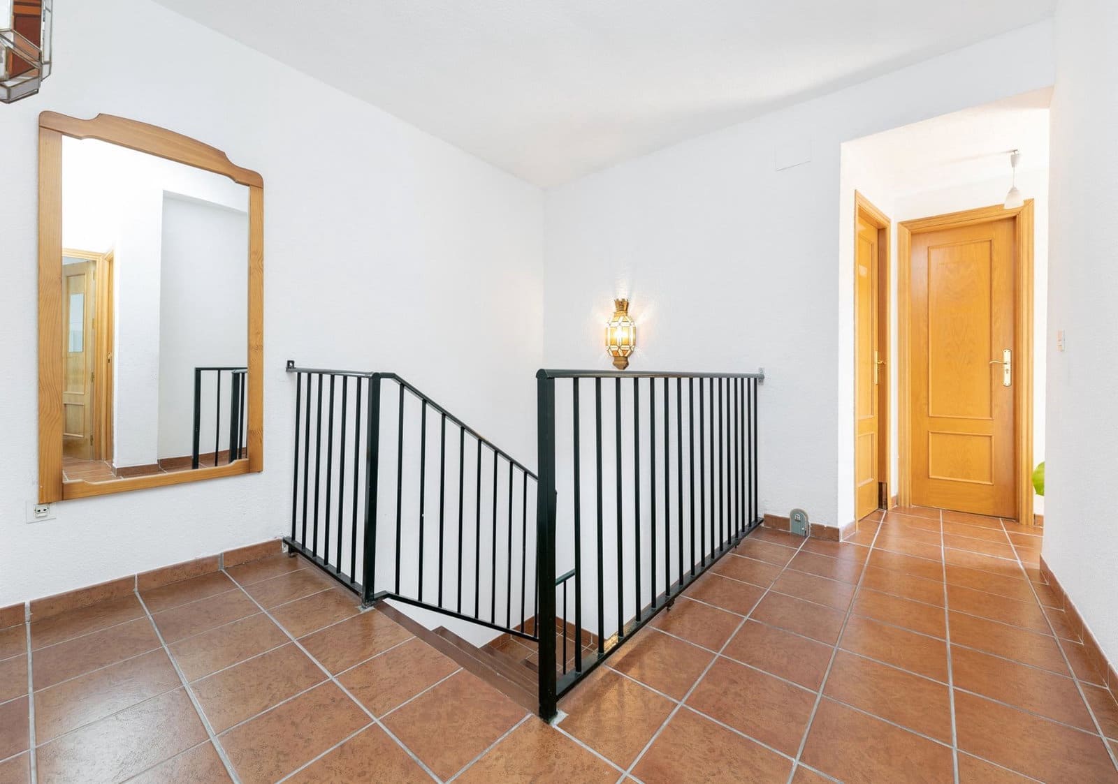 4 soveværelse Rækkehus til salg i La Zubia med swimmingpool garage - € 255.000 (Ref: 9916605)
