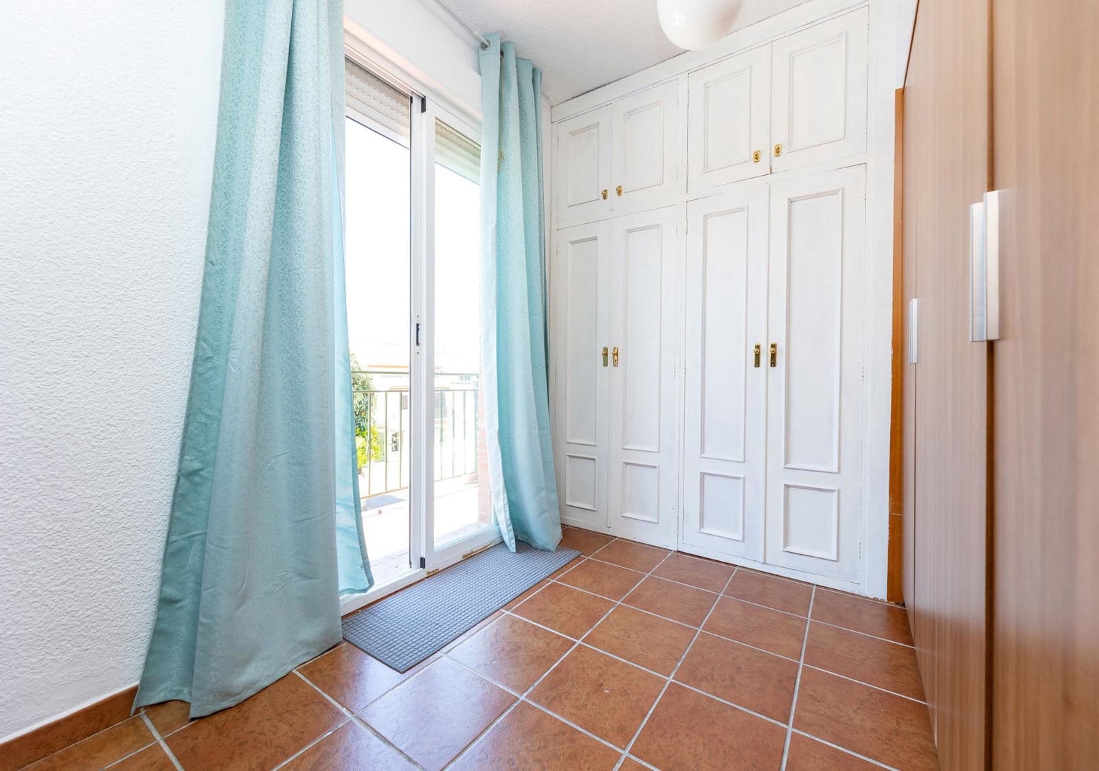 4 soveværelse Rækkehus til salg i La Zubia med swimmingpool garage - € 255.000 (Ref: 9916605)