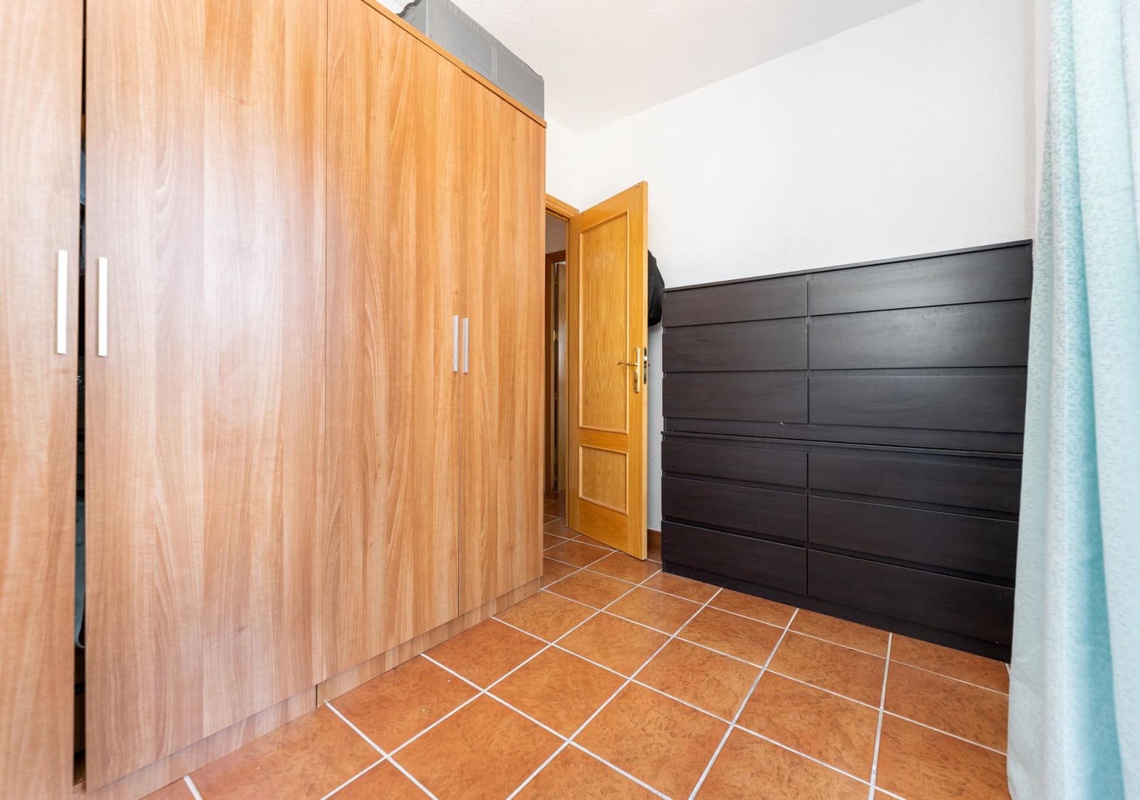 4 soveværelse Rækkehus til salg i La Zubia med swimmingpool garage - € 255.000 (Ref: 9916605)
