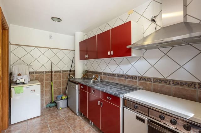 3 soveværelse Villa til salg i Ogíjares med swimmingpool garage - € 370.000 (Ref: 9916608)