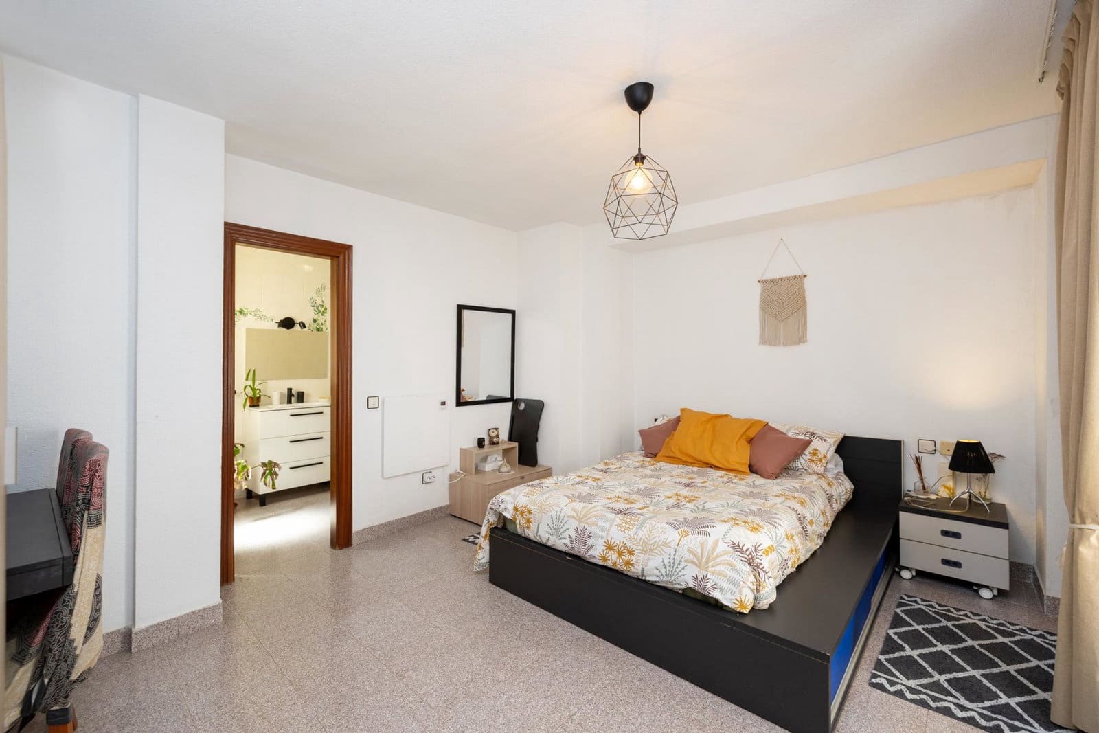 5 slaapkamer Rijtjeshuis te koop in Guejar Sierra - € 165.000 (Ref: 9916609)