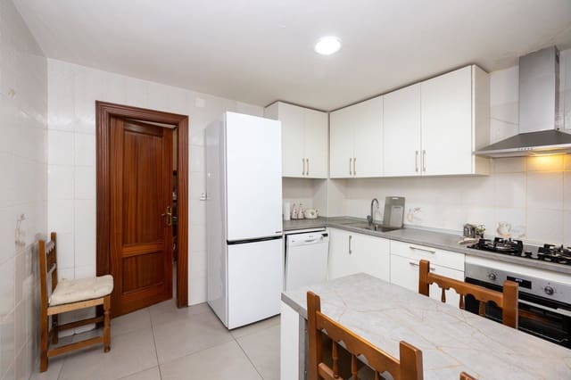 5 chambre Villa/Maison Mitoyenne à vendre à Güéjar Sierra - 165 000 € (Ref: 9916609)