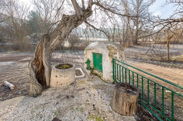 4 Zimmer Finca/Landgut zu verkaufen in Píñar mit Garage - 299.000 € (Ref: 9916611)