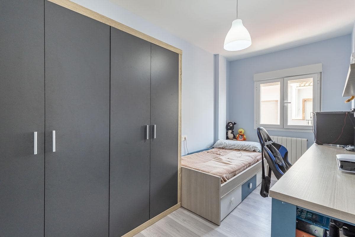 3 Zimmer Reihenhaus zu verkaufen in Gojar mit Garage - 239.000 € (Ref: 9916612)