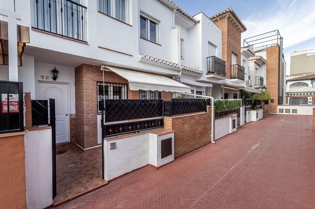 3 chambre Villa/Maison Mitoyenne à vendre à Gójar avec garage - 239 000 € (Ref: 9916612)