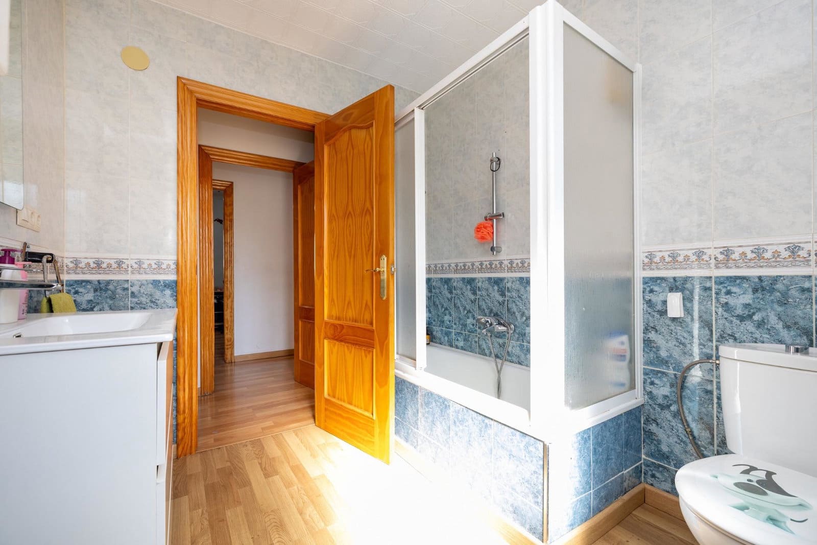 Adosado de 3 habitaciones en Churriana de la Vega en venta con garaje - 315.000 € (Ref: 9916616)