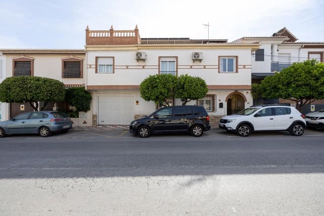 3 quarto Moradia em Banda para venda em Churriana de la Vega com garagem - 315 000 € (Ref: 9916616)