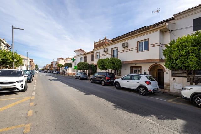 3 quarto Moradia em Banda para venda em Churriana de la Vega com garagem - 315 000 € (Ref: 9916616)