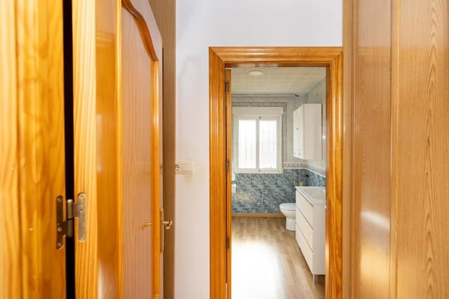 3 quarto Moradia em Banda para venda em Churriana de la Vega com garagem - 315 000 € (Ref: 9916616)