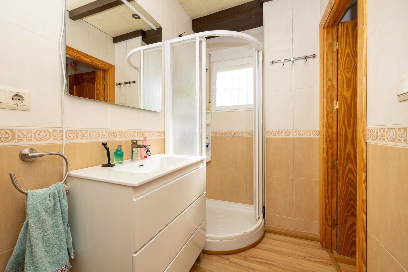 Adosado de 3 habitaciones en Churriana de la Vega en venta con garaje - 315.000 € (Ref: 9916616)