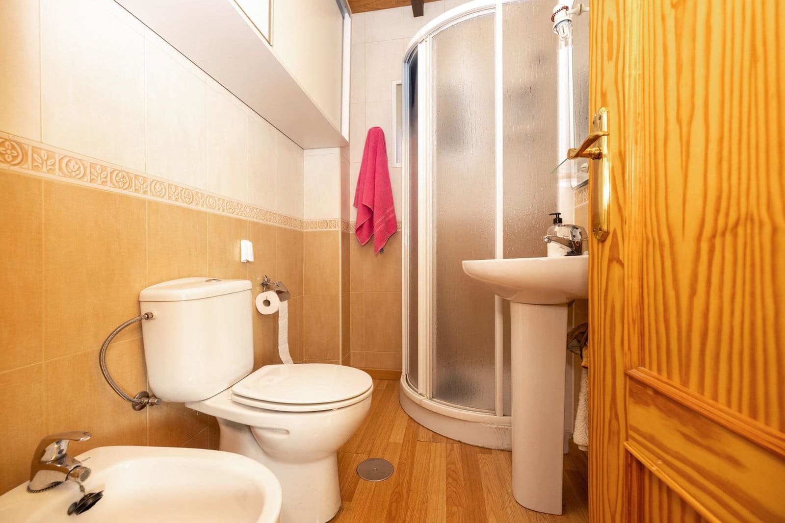 Adosado de 3 habitaciones en Churriana de la Vega en venta con garaje - 315.000 € (Ref: 9916616)
