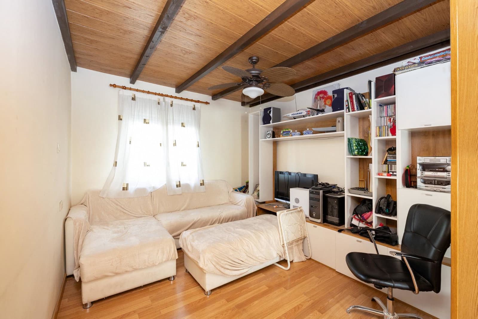 Adosado de 3 habitaciones en Churriana de la Vega en venta con garaje - 315.000 € (Ref: 9916616)