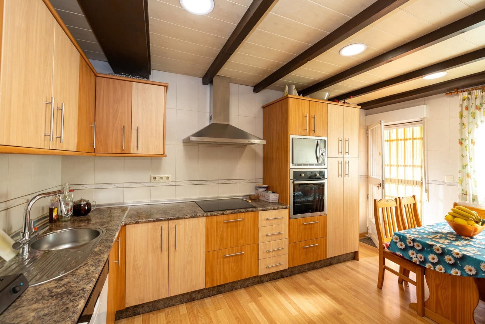 Adosado de 3 habitaciones en Churriana de la Vega en venta con garaje - 315.000 € (Ref: 9916616)