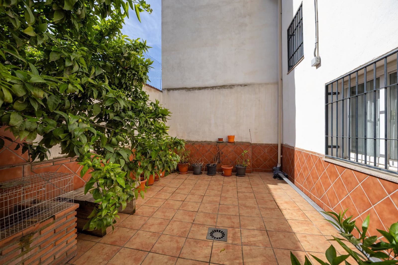 Adosado de 3 habitaciones en Churriana de la Vega en venta con garaje - 315.000 € (Ref: 9916616)