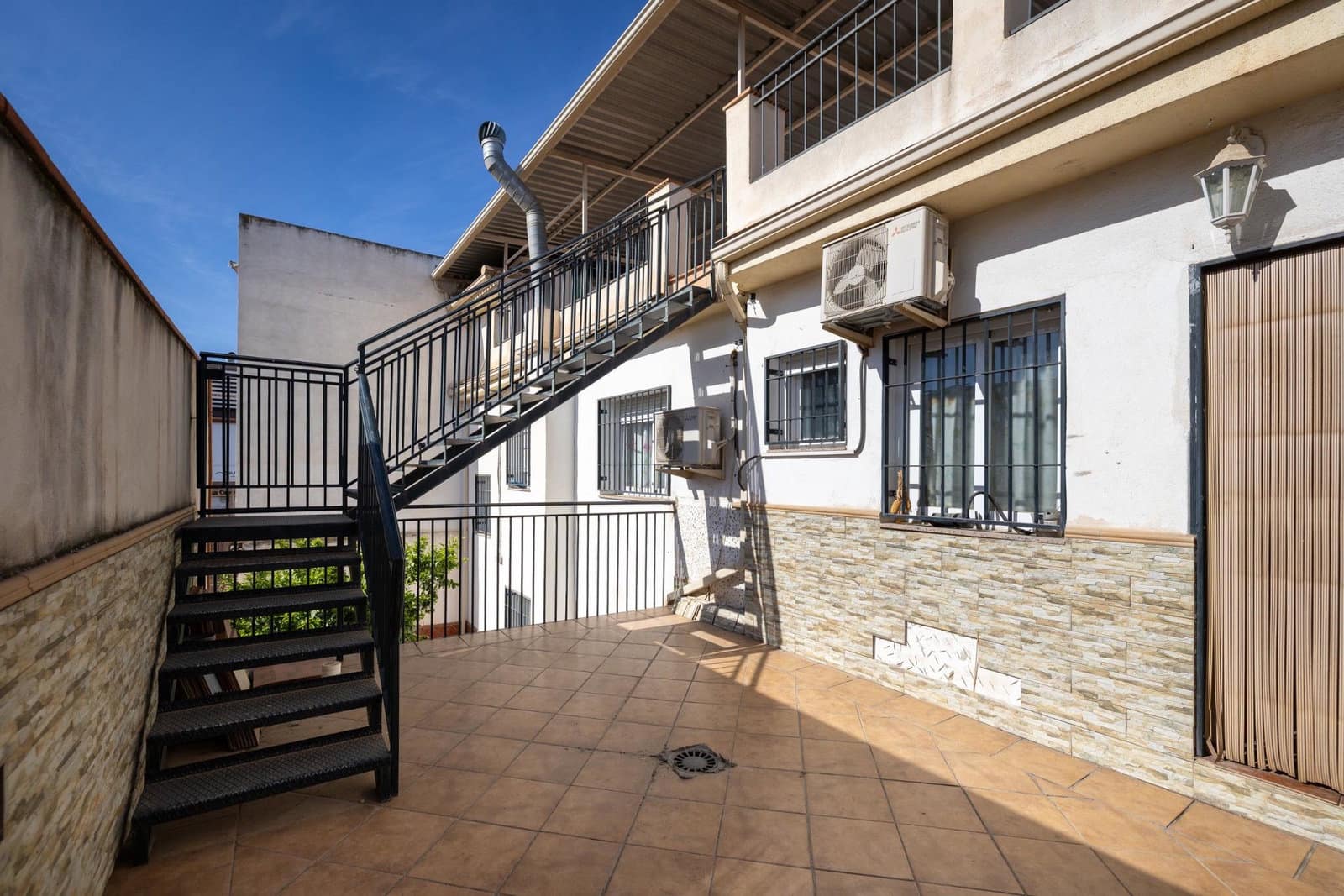 Adosado de 3 habitaciones en Churriana de la Vega en venta con garaje - 315.000 € (Ref: 9916616)