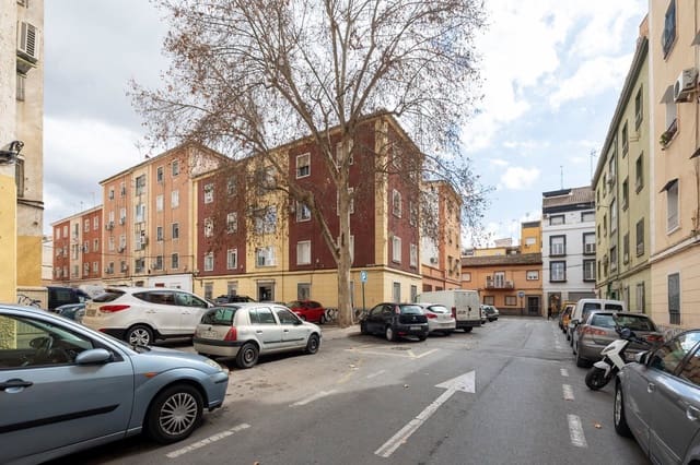 4 camera da letto Appartamento in vendita in Centro - Sagrario, Granada città - 195.000 € (Rif: 9916618)