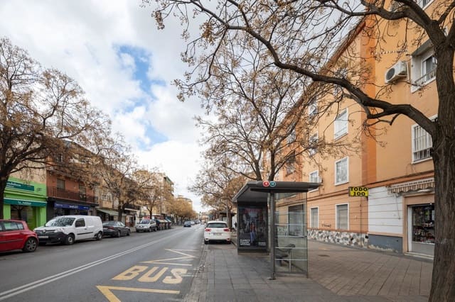4 camera da letto Appartamento in vendita in Centro - Sagrario, Granada città - 195.000 € (Rif: 9916618)