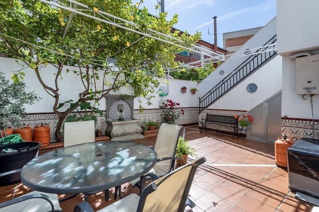 4 chambre Villa/Maison Mitoyenne à vendre à Pinos Puente avec garage - 159 900 € (Ref: 9916619)