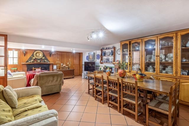 4 chambre Villa/Maison Mitoyenne à vendre à Pinos Puente avec garage - 159 900 € (Ref: 9916619)