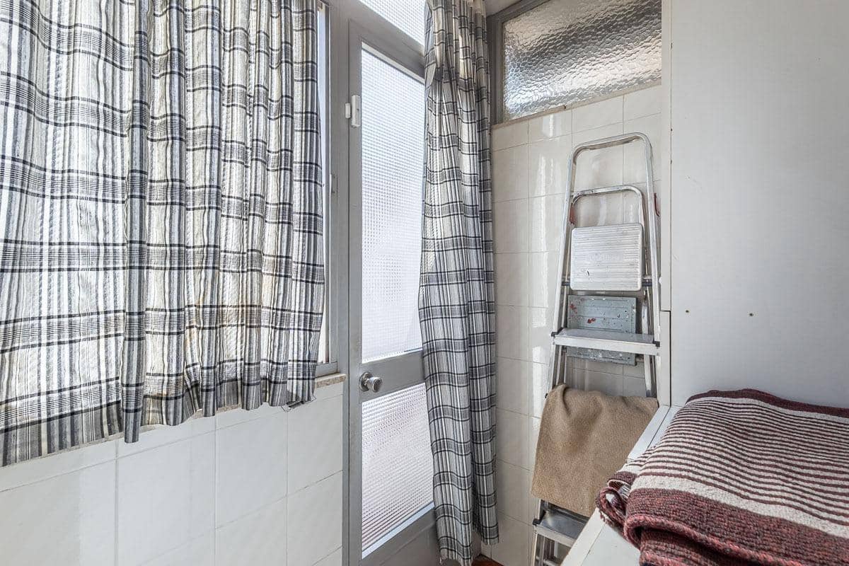 4 slaapkamer Rijtjeshuis te koop in Pinos Puente met garage - € 159.900 (Ref: 9916619)