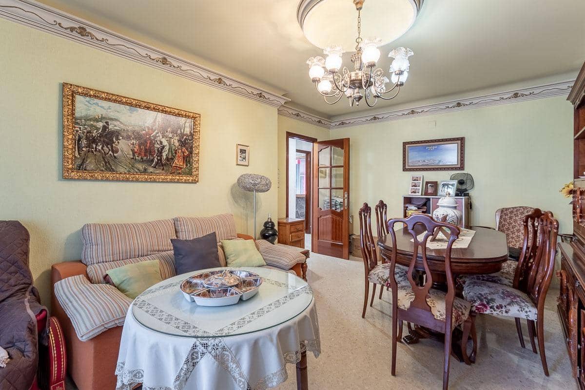 4 slaapkamer Rijtjeshuis te koop in Pinos Puente met garage - € 159.900 (Ref: 9916619)