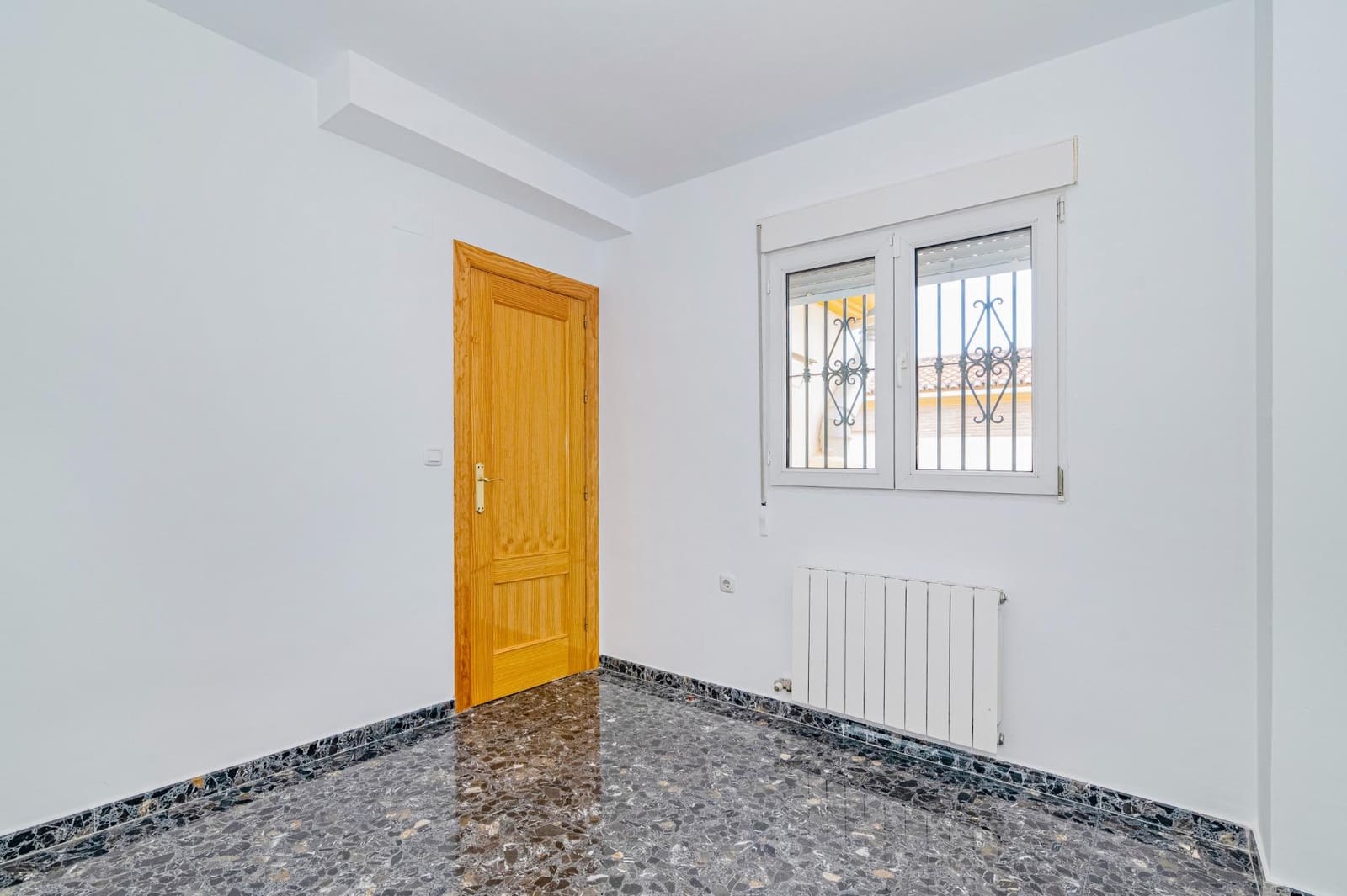 3 sypialnia Dom szeregowy na sprzedaż w Las Gabias z garażem - 214 990 € (Ref: 9916620)